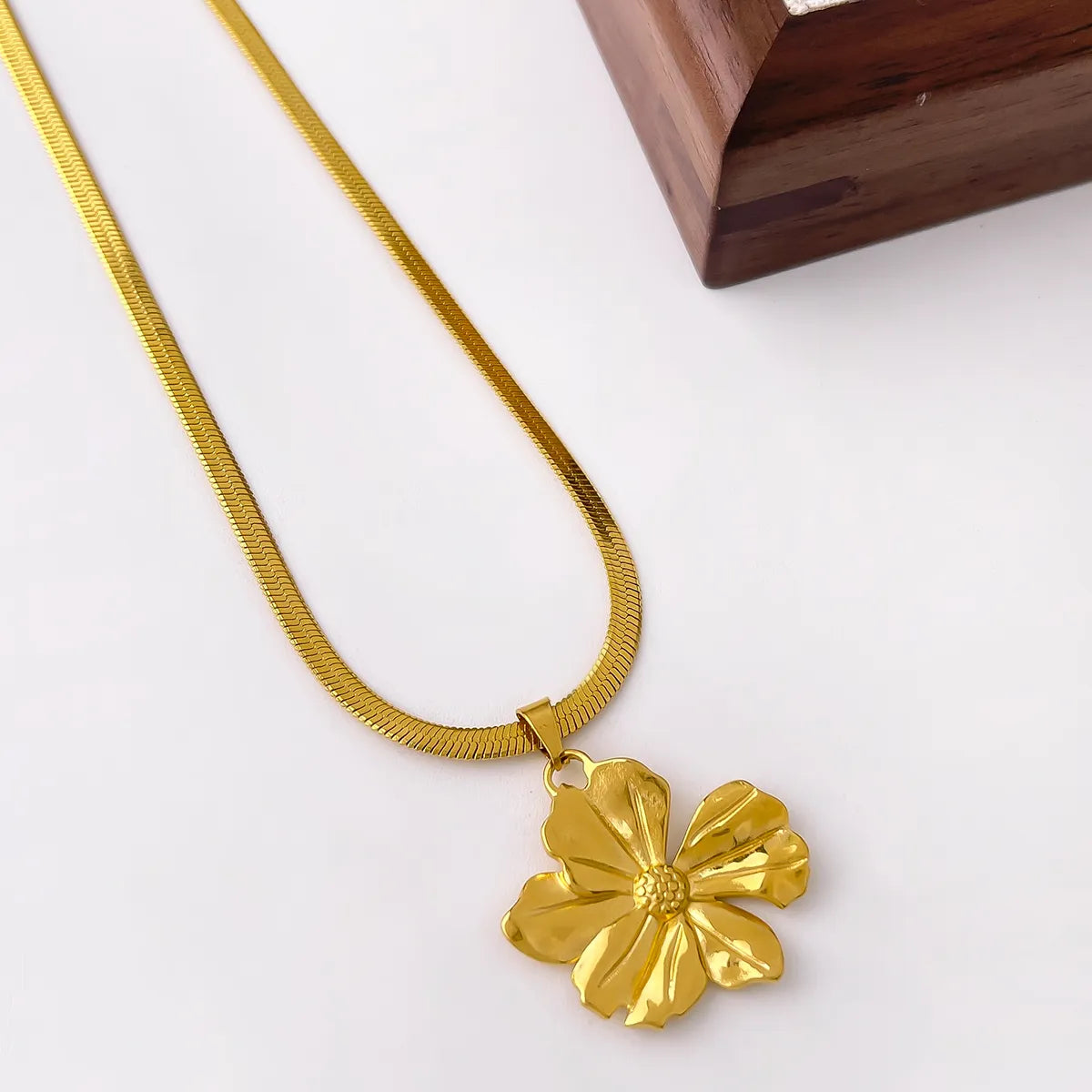 304 Stainless Steel 18K Gold Plated Luxurious Plating Flower