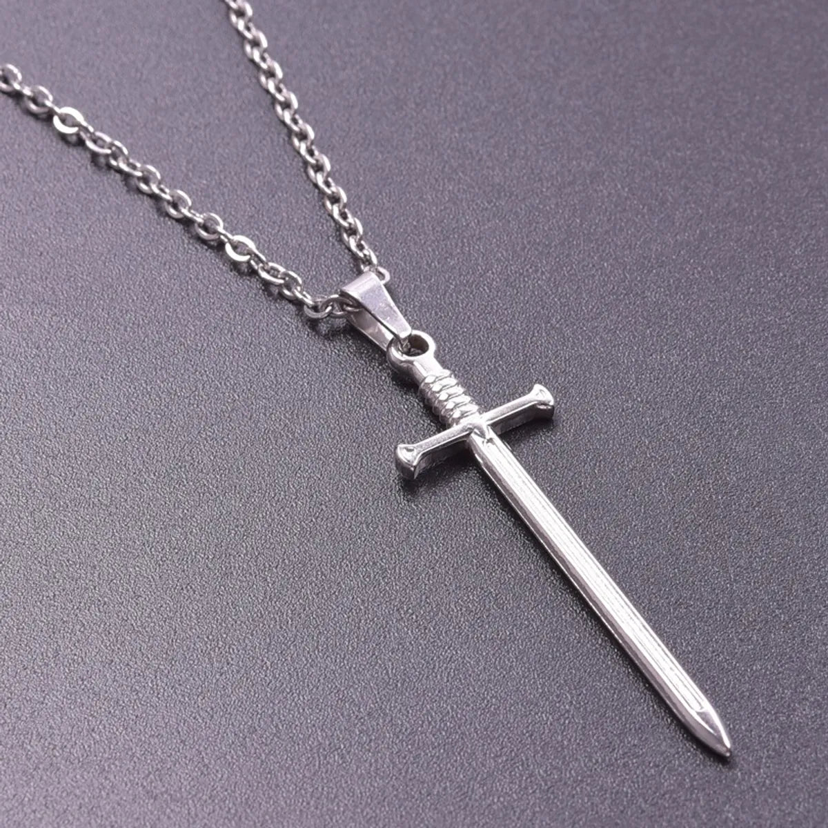 304 Stainless Steel 18K Gold Plated Modern Style Simple Style Classic Style Plating Sword Pendant Necklace