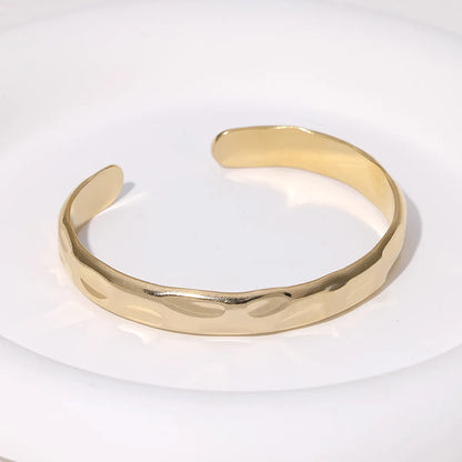 304 Stainless Steel 18K Gold Plated Modern Style Simple Style Plating Asymmetrical Irregular Bangle