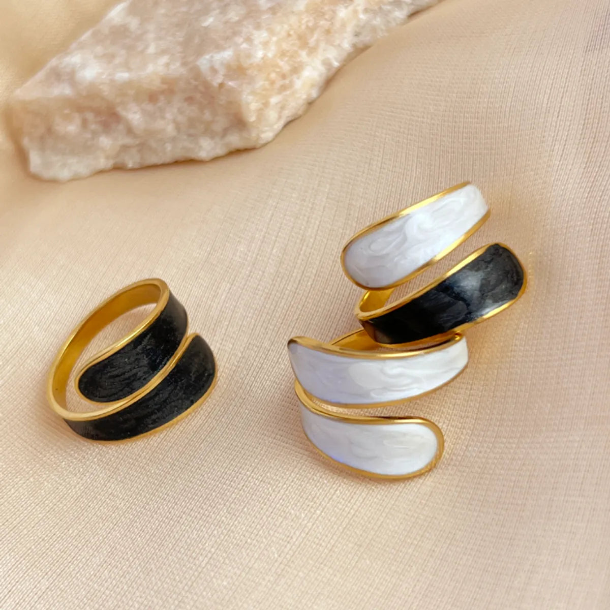 304 Stainless Steel 18K Gold Plated Retro Luxurious Enamel Plating Solid Color Rings