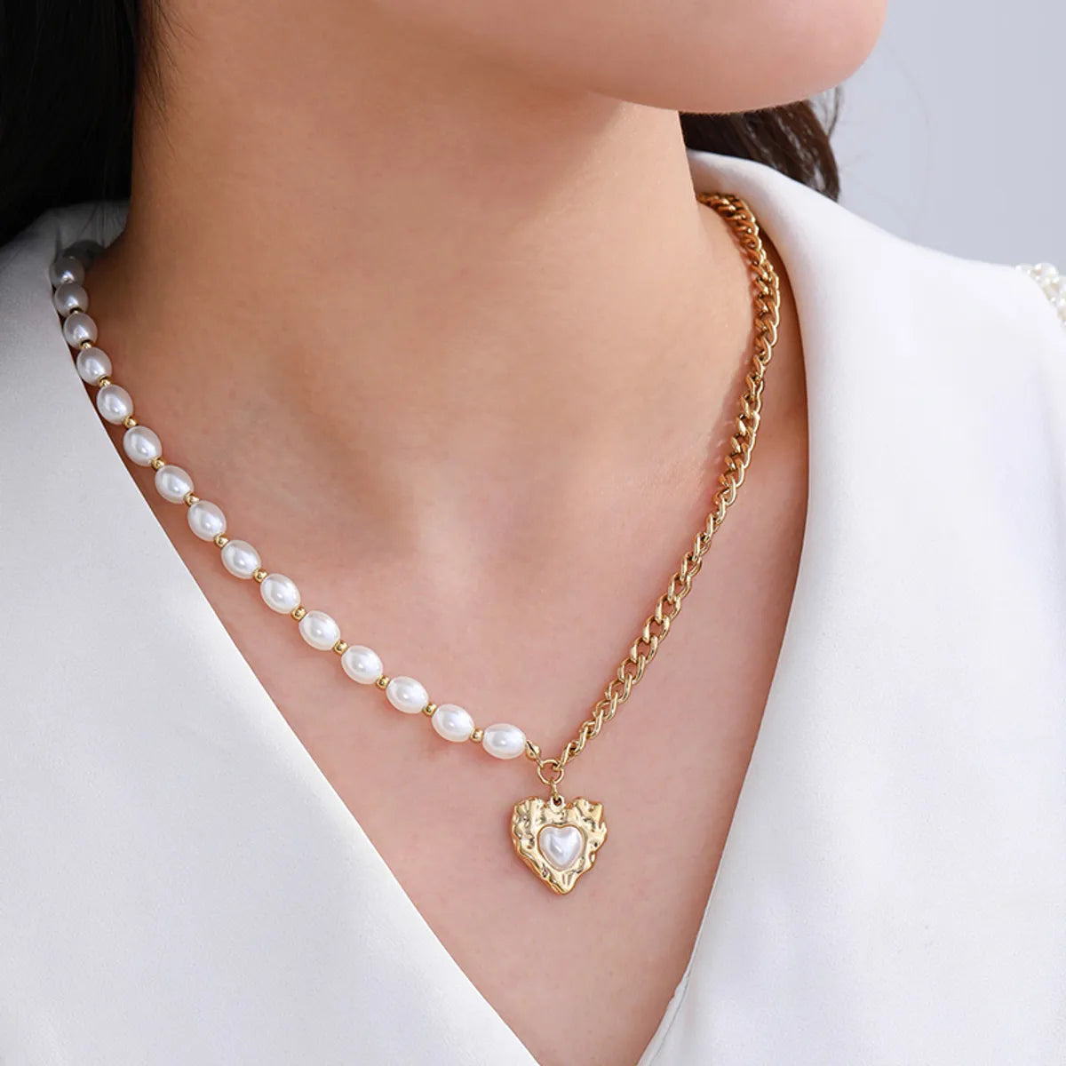 Wholesale Jewelry Retro XUPING Heart Shape 304 Stainless Steel Artificial Pearls 18K Gold Plated Beaded Plating Inlay Pendant Necklace