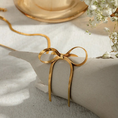 304 Stainless Steel 18K Gold Plated Simple Style Classic Style Plating Bow Knot Pendant Necklace