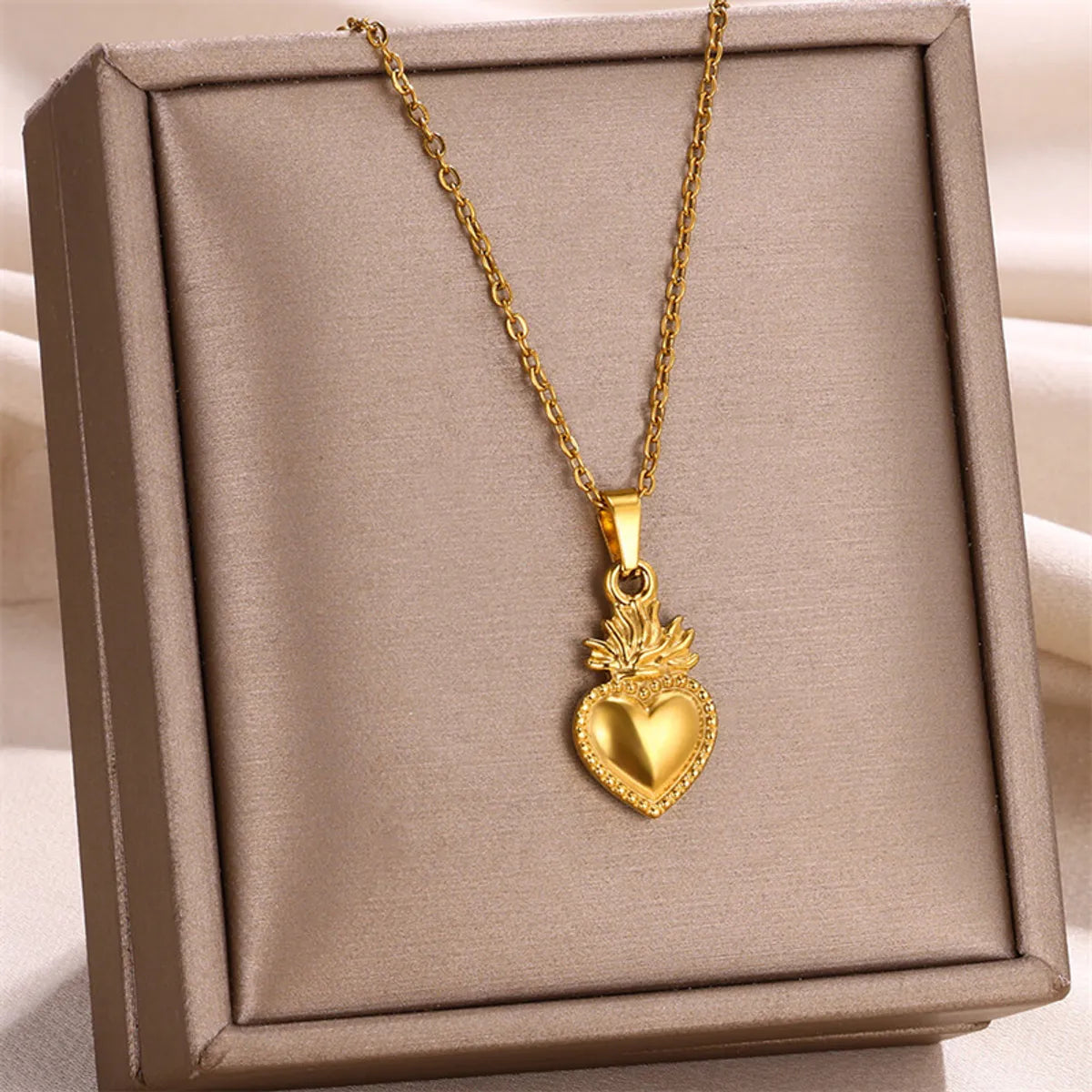 304 Stainless Steel 18K Gold Plated Simple Style Classic Style Plating Heart Shape Pendant Necklace