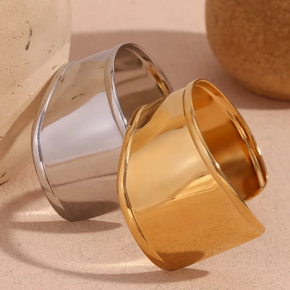 304 Stainless Steel 18K Gold Plated Simple Style Classic Style Plating Solid Color Bangle