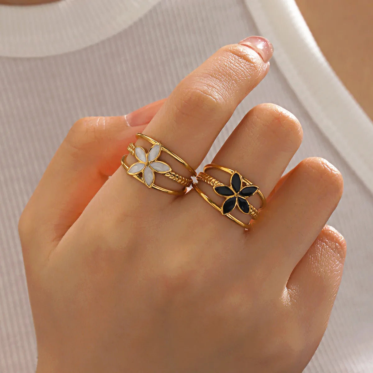 304 Stainless Steel 18K Gold Plated Simple Style Enamel Flower Open Rings