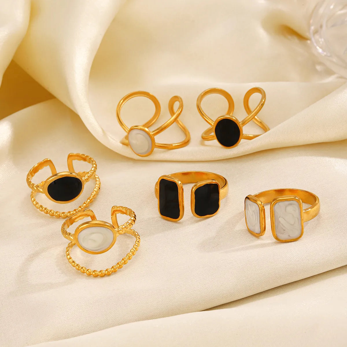 304 Stainless Steel 18K Gold Plated Simple Style Enamel Round Square Open Rings