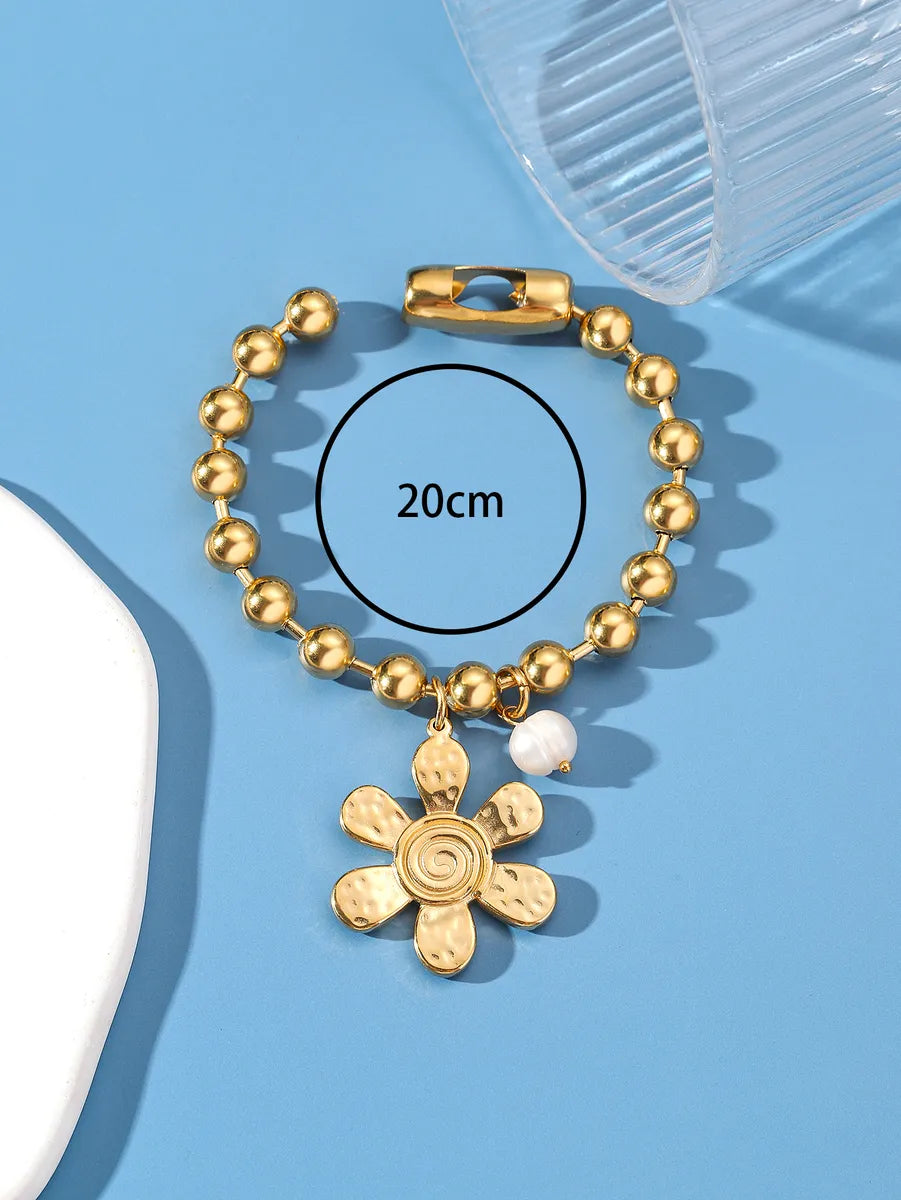 304 Stainless Steel 24K Gold Plated Sweet Classic Style Beaded Inlay Flower Pearl Bracelets