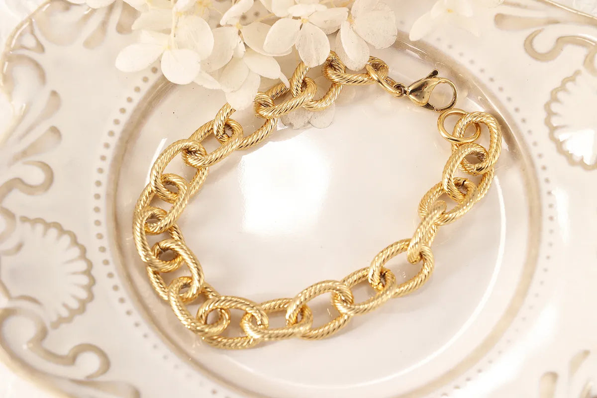 Basic Classic Style Commute Solid Color 18K Gold Plated Bracelets In Bulk