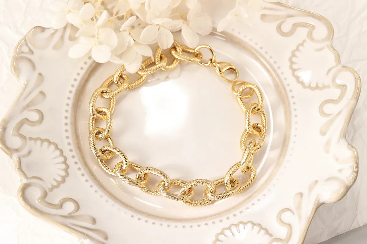 Basic Classic Style Commute Solid Color 18K Gold Plated Bracelets In Bulk