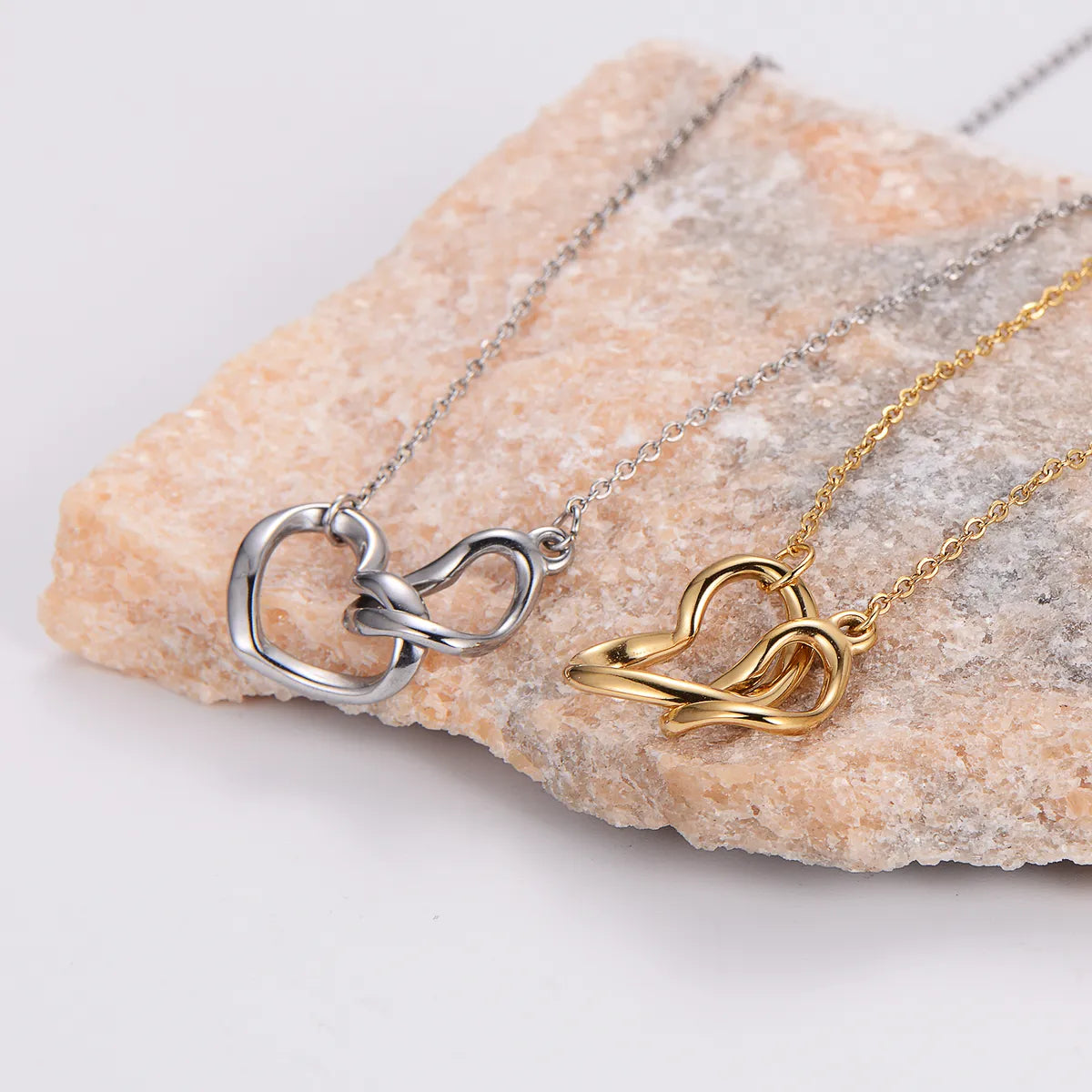 304 Stainless Steel Casual Simple Style Bow Knot Pendant Necklace