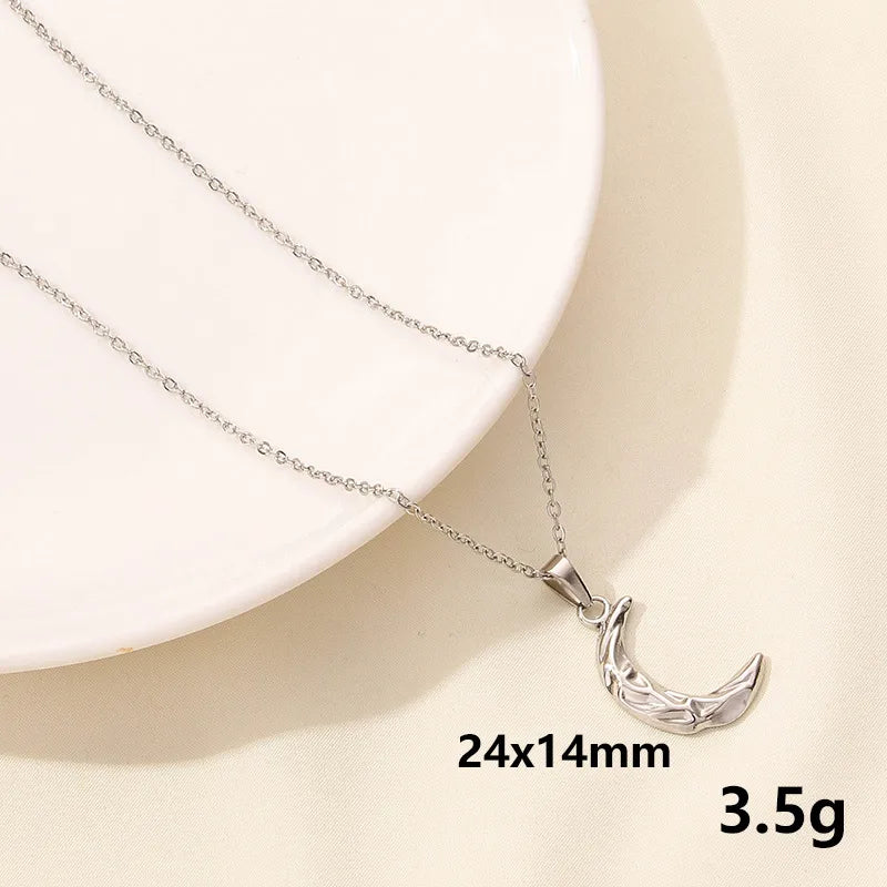 304 Stainless Steel Casual Simple Style Hollow Out Star Moon Pendant Necklace