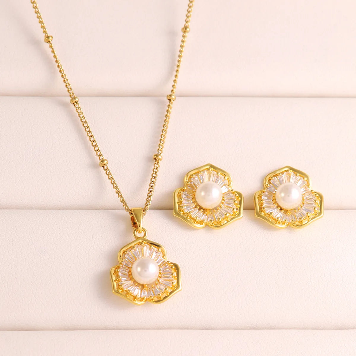 304 Stainless Steel Copper 18K Gold Plated Casual Elegant Shiny Plating Inlay Flower Artificial Pearls Zircon Earrings Necklace Jewelry Set