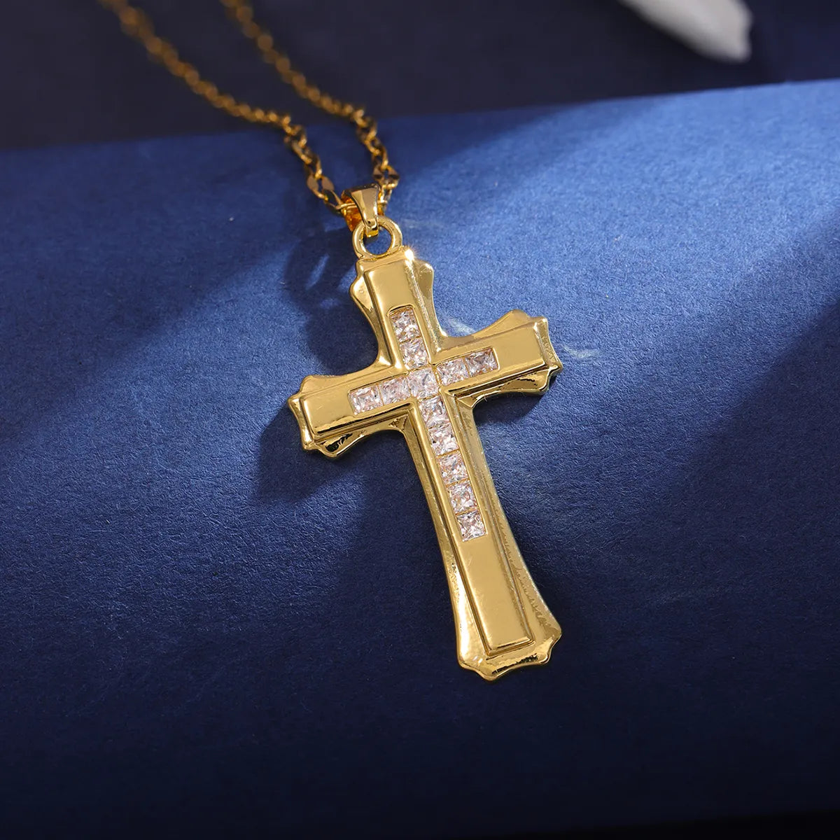 Wholesale Classic Style Cross 304 Stainless Steel Copper Inlay 18K Gold Plated Zircon Pendant Necklace