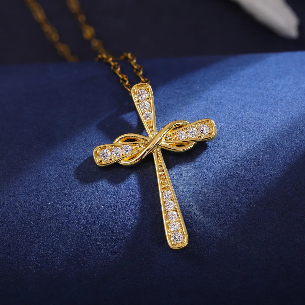 Wholesale Classic Style Cross 304 Stainless Steel Copper Inlay 18K Gold Plated Zircon Pendant Necklace