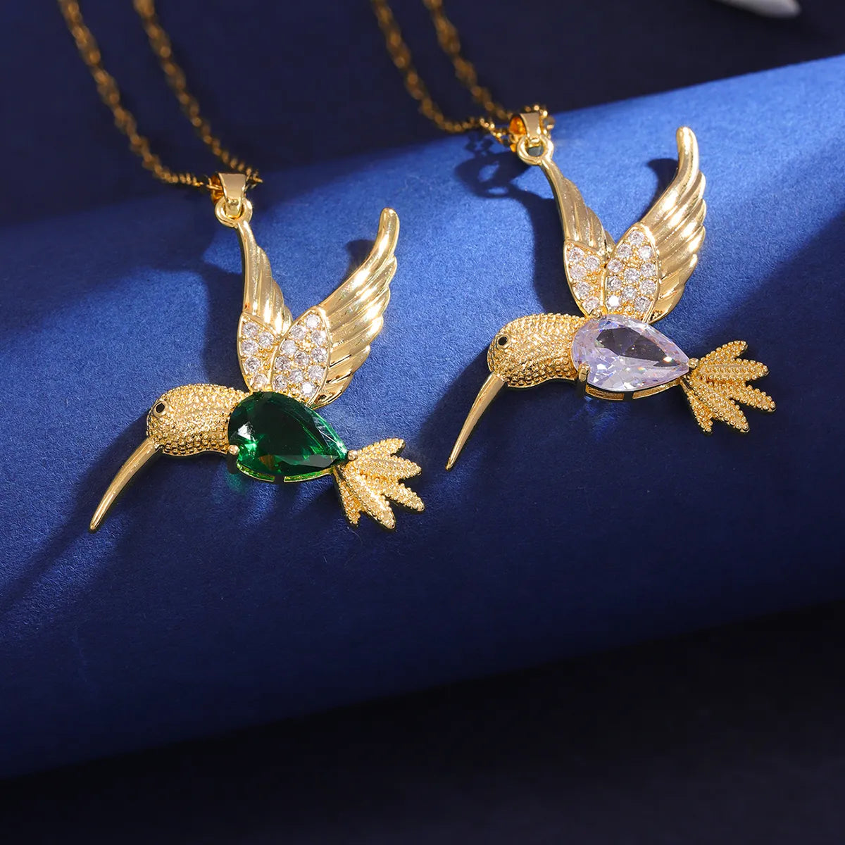 Wholesale Elegant Bird 304 Stainless Steel Copper Inlay 18K Gold Plated Zircon Pendant Necklace