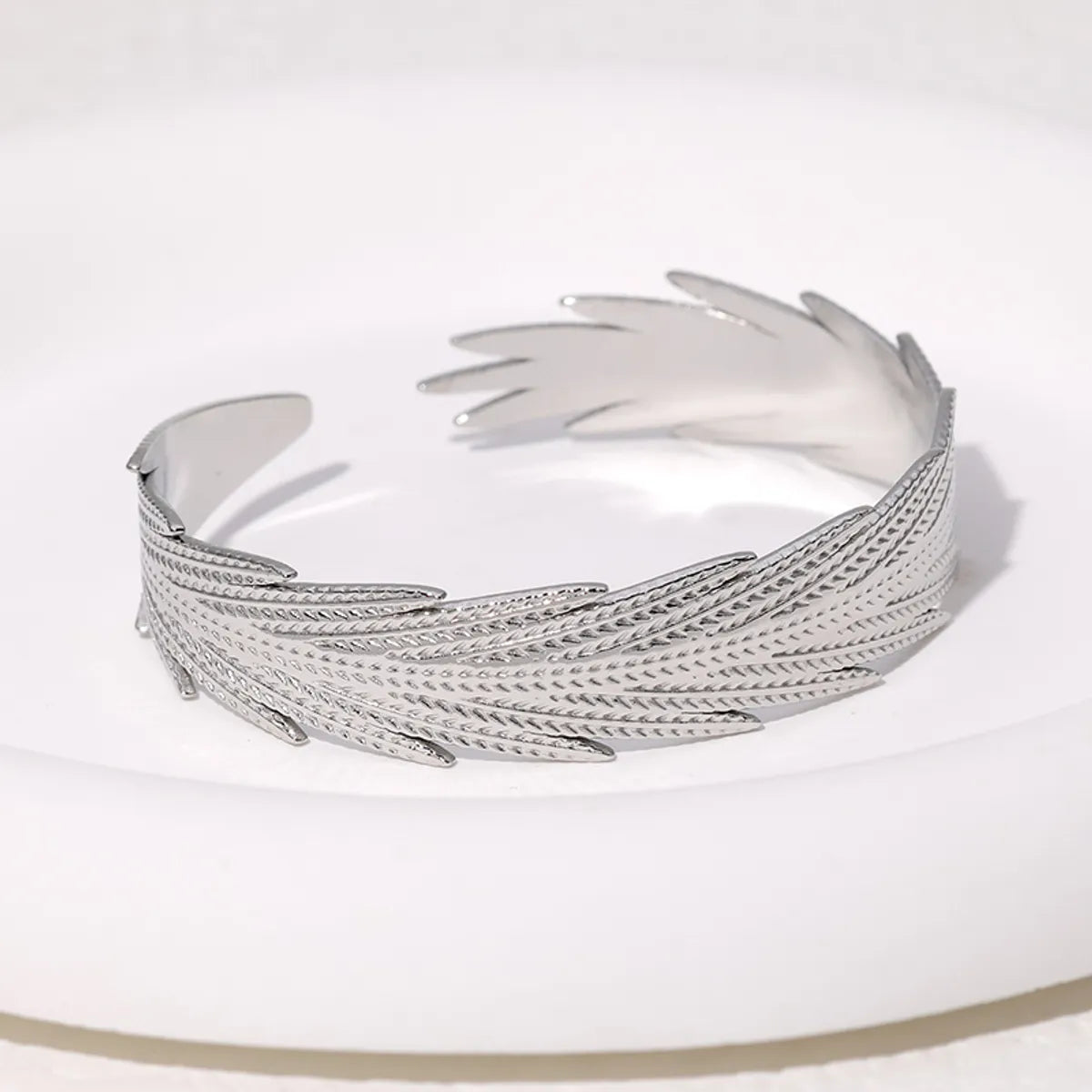 IG Style Modern Style Simple Style Feather 304 Stainless Steel 18K Gold Plated Bangle In Bulk