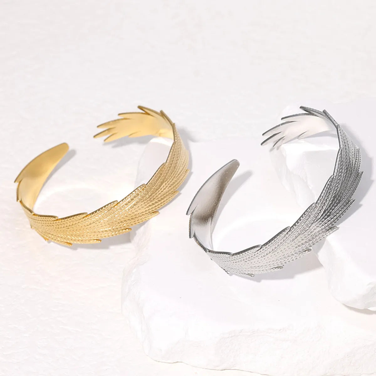 IG Style Modern Style Simple Style Feather 304 Stainless Steel 18K Gold Plated Bangle In Bulk