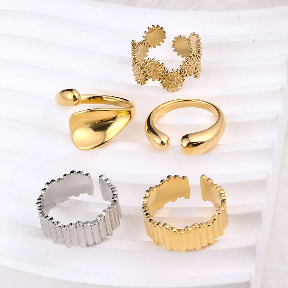 304 Stainless Steel Princess Simple Style Solid Color Rings