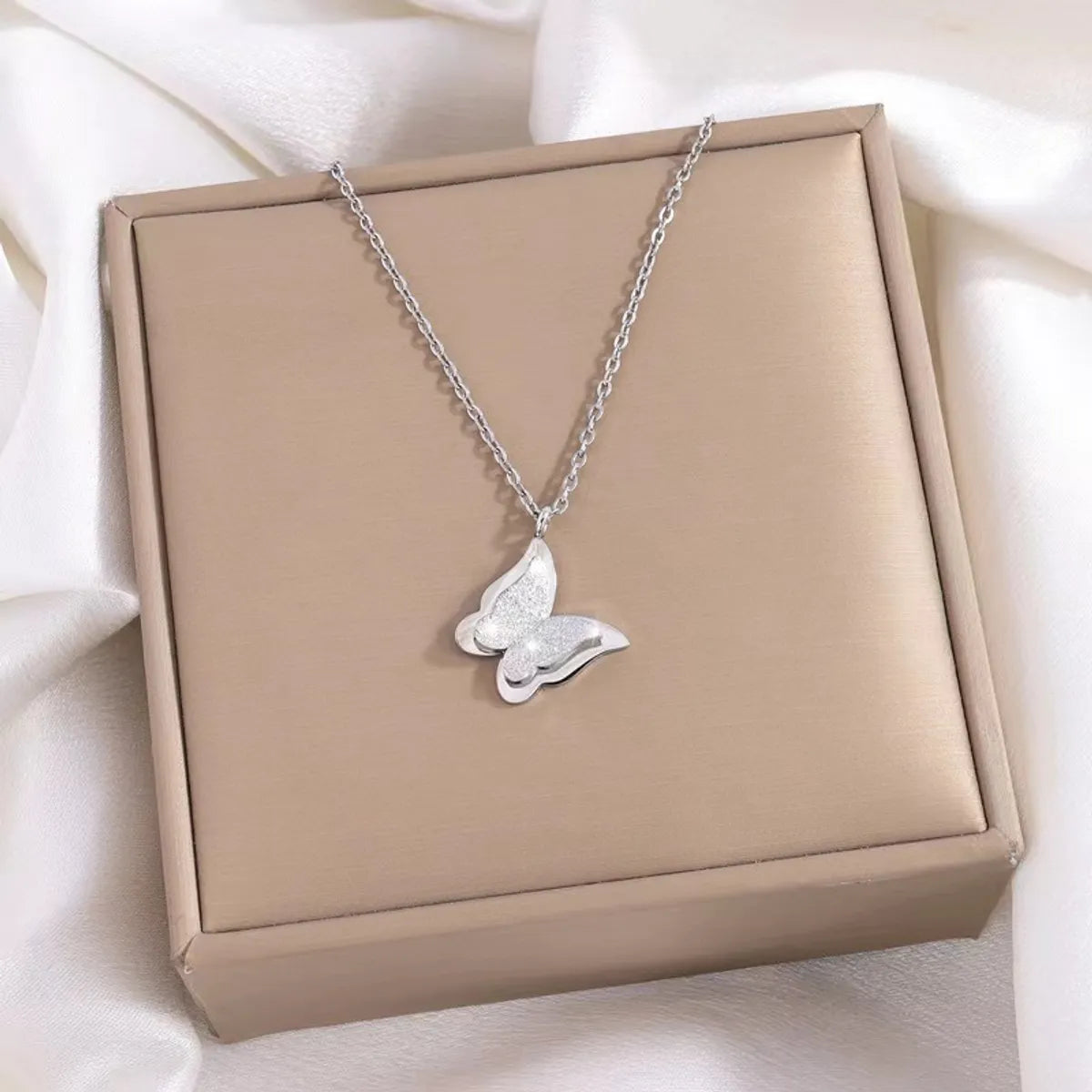 304 Stainless Steel Simple Style Classic Style Butterfly Pendant Necklace