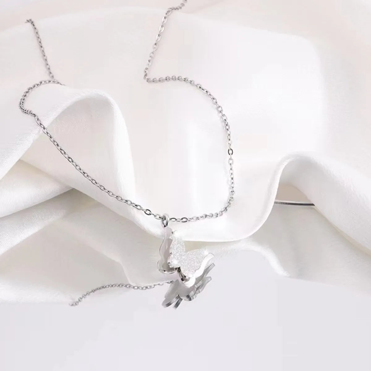 304 Stainless Steel Simple Style Classic Style Butterfly Pendant Necklace