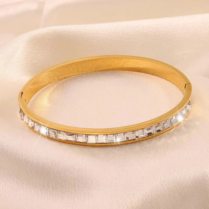 Simple Style Classic Style Solid Color 304 Stainless Steel 18K Gold Plated Zircon Bangle In Bulk