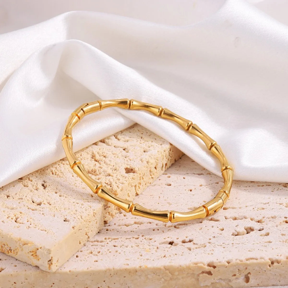 Simple Style Classic Style Solid Color 304 Stainless Steel 18K Gold Plated Bangle In Bulk