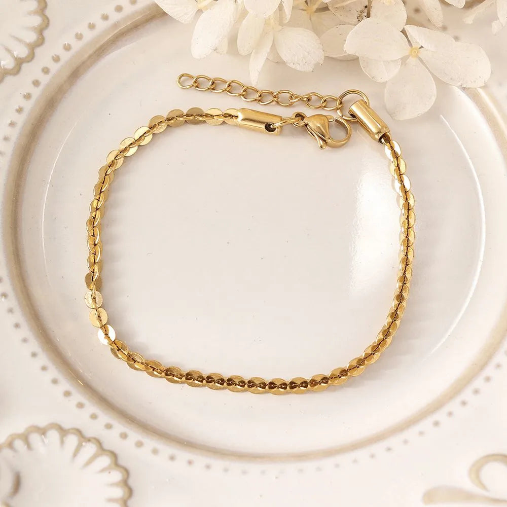 Simple Style Classic Style Solid Color 18K Gold Plated Bracelets In Bulk