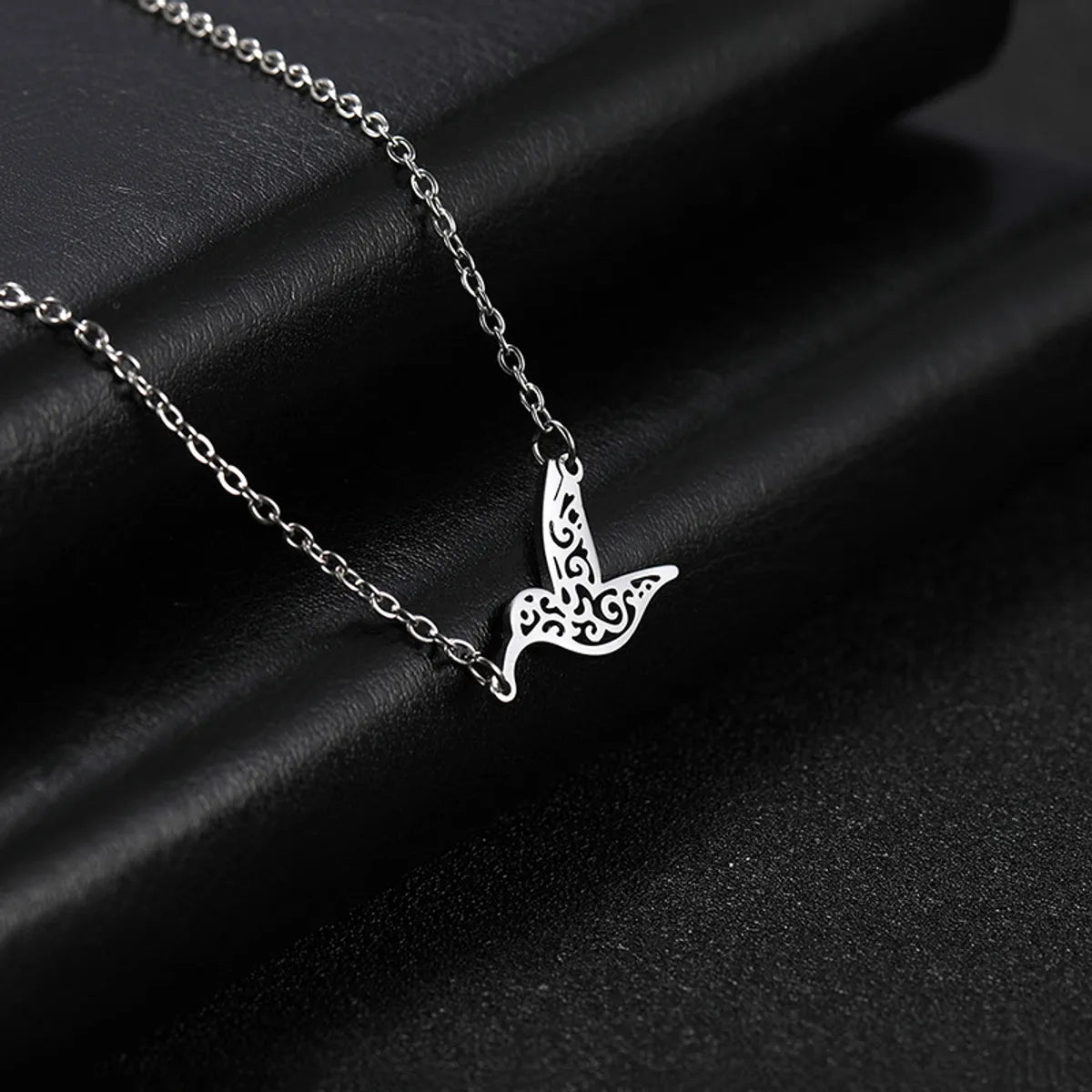 Wholesale Jewelry Simple Style Hummingbird 304 Stainless Steel Silver Plated Hollow Out Pendant Necklace