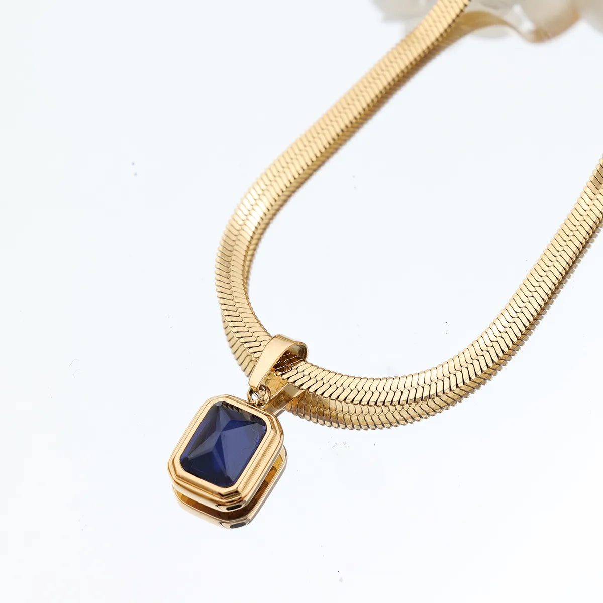 Wholesale Jewelry Simple Style Solid Color Natural Stone 18K Gold Plated Inlay Pendant Necklace