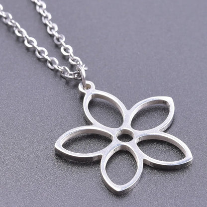 304 Stainless Steel Simple Style Plating Flower Pendant Necklace