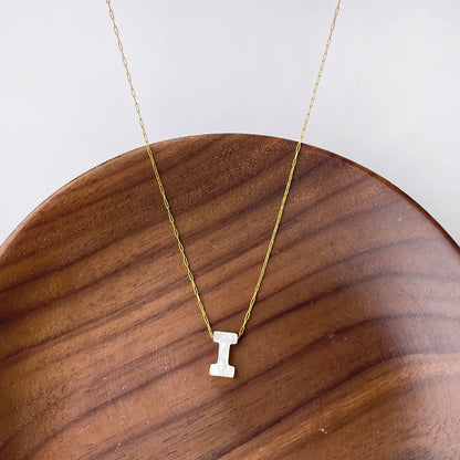 316L Stainless Steel  18K Gold Plated Simple Style Irregular Letter Shell Pendant Necklace