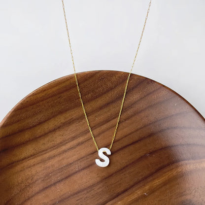 316L Stainless Steel  18K Gold Plated Simple Style Irregular Letter Shell Pendant Necklace