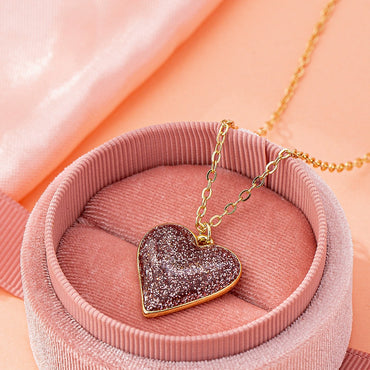 European and American cross-border new fashion popular temperament romantic versatile design love glitter pendant necklace Valentine's Day