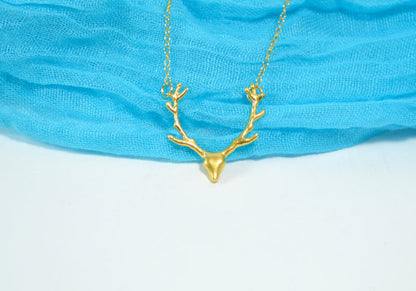 Simple Antler Necklace Christmas Elk Reindeer Pendant Necklace Female Clavicle Chain Fawn Antler Necklace Wholesale