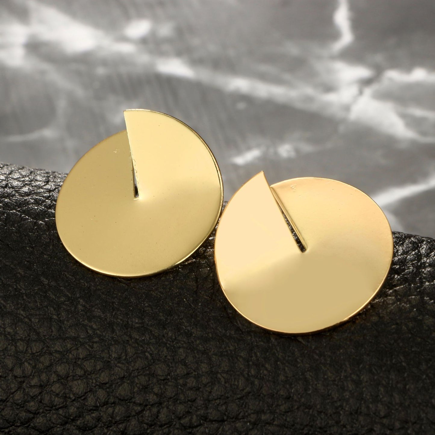 Vintage Alloy Open Metal Disc Earrings