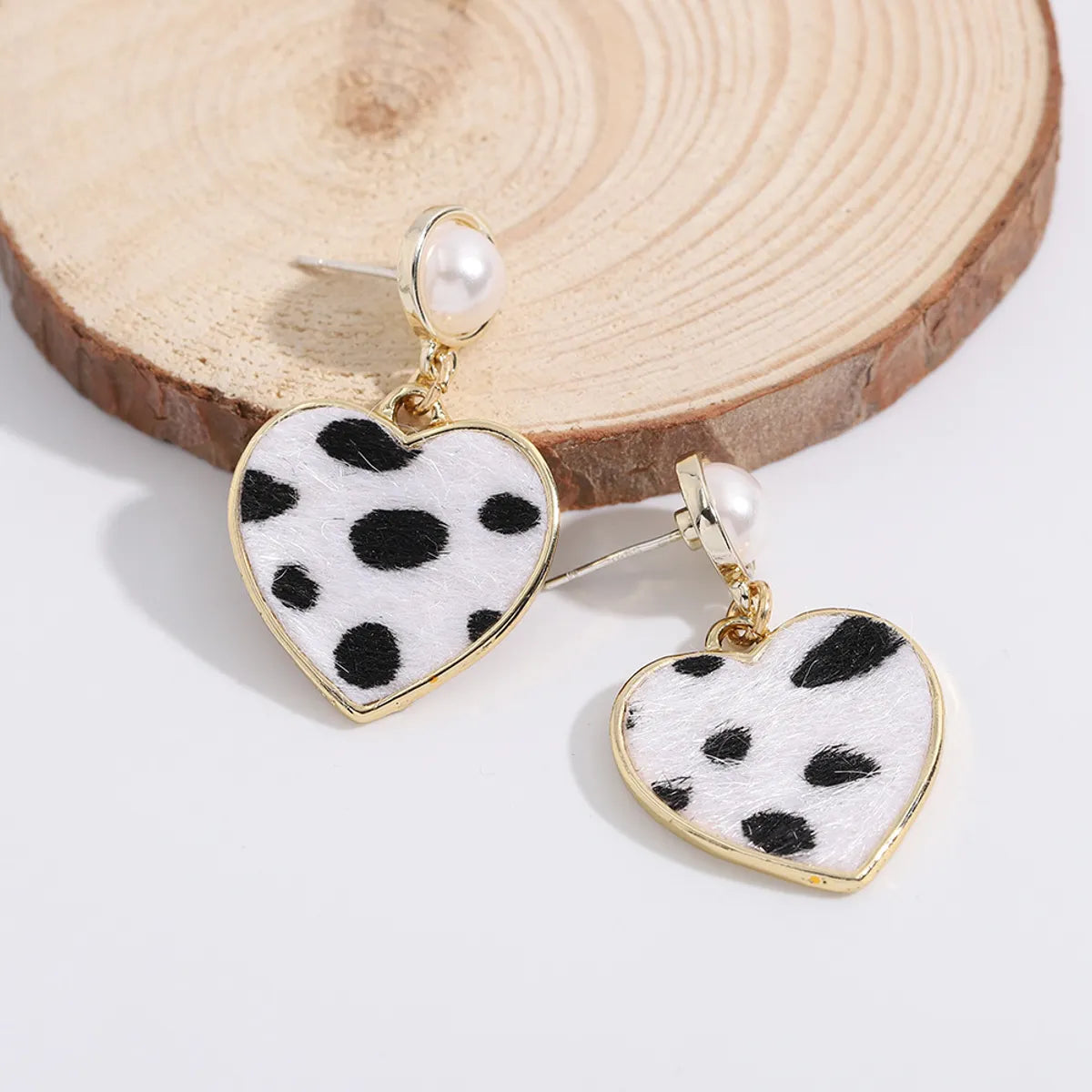 925 Silver Needle Fashion Pearl Leopard Pattern Earrings