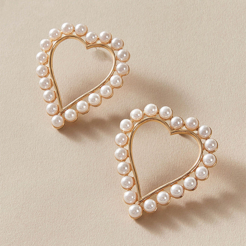 Fashion Pearl Heart-shaped Inlaid Rhinestone Hollow Earrings