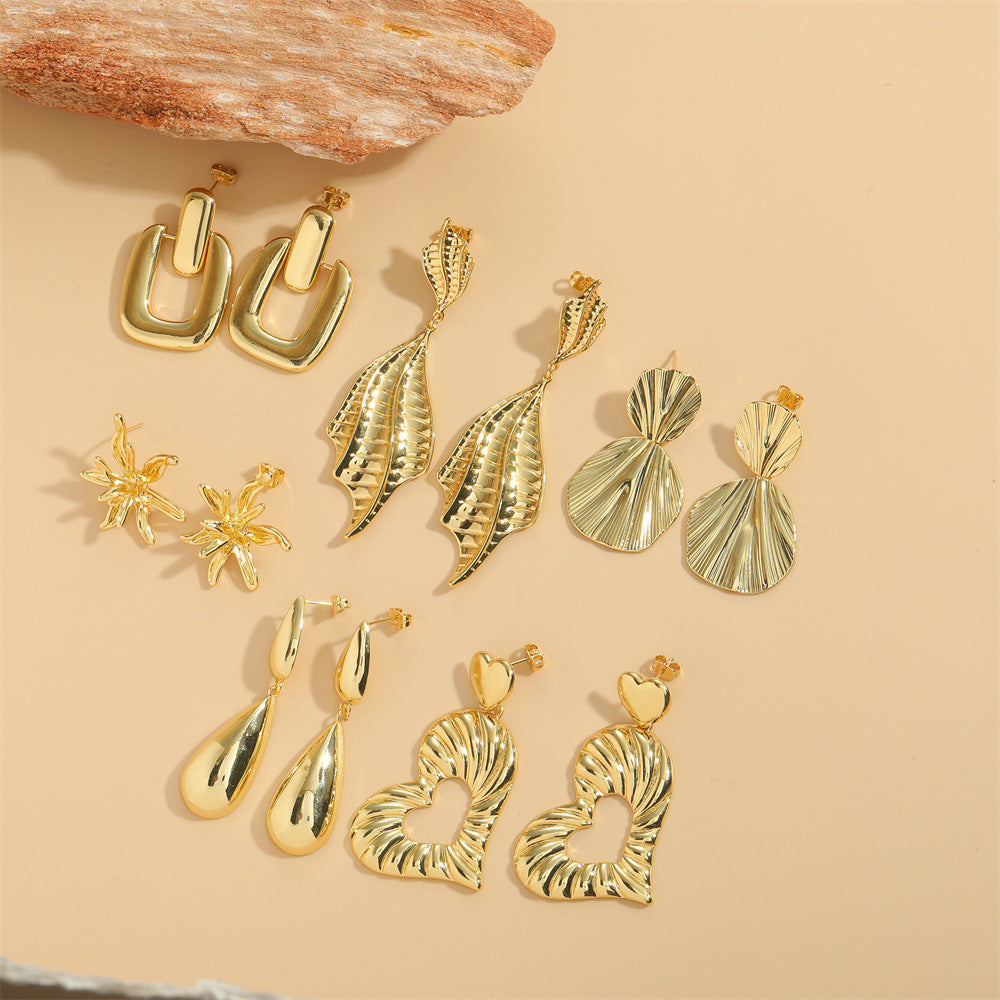 Cross-border hot-selling niche personality love design sense earrings literary retro high quality hip hop earrings jewelry wholesale