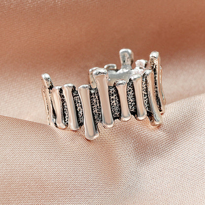 Fashion Irregular Vertical Stripes Ring