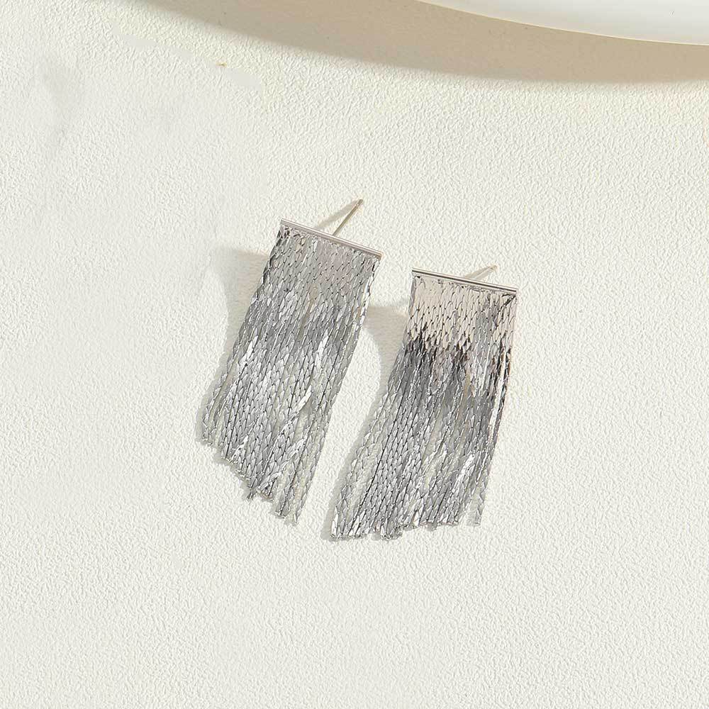 Hot sale high-end love tassel long earrings niche fashion light luxury exaggerated earrings earrings wholesale