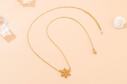 Kalen New European And American Foreign Trade Fashion Personalized Snowflake Necklace Fresh Christmas Gift Necklace Wholesale