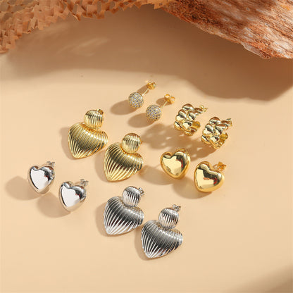 European and American new cold scenery, love, light luxury, design, earrings, niche fashion, high-end trendy earrings, women