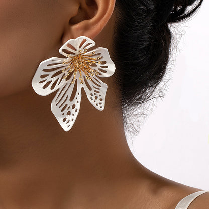1 Pair Simple Style Flower Plating Hollow Out Metal Ear Studs