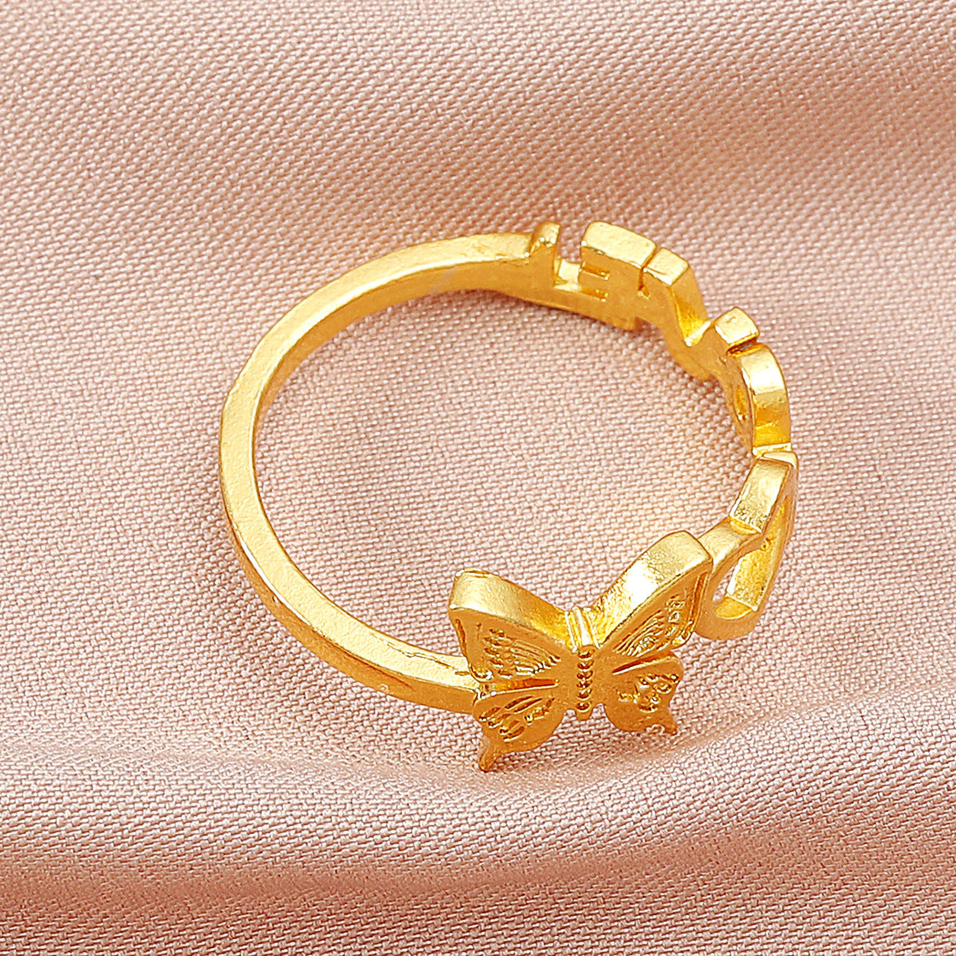 Fashion Hollow Butterfly Heart Ring