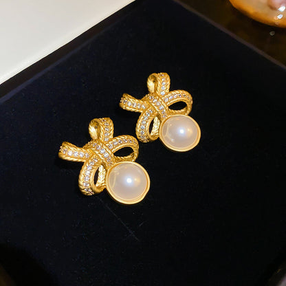 1 Pair Elegant Luxurious Round Bow Knot Plating Inlay Copper Artificial Pearls Rhinestones Ear Studs