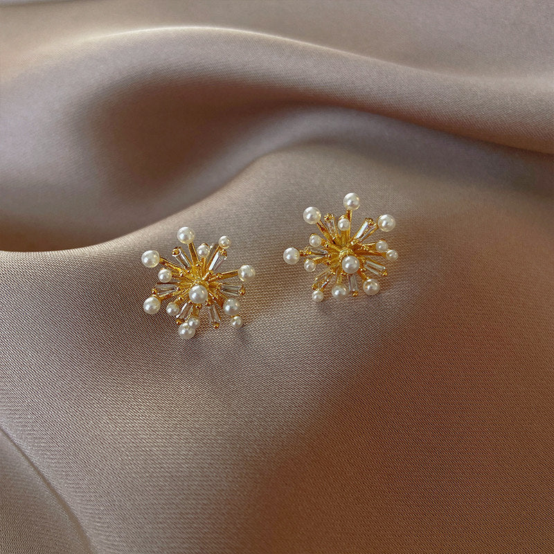 1 Pair Ins Style Sweet Flower Copper Plating Inlay Pearl Zircon Ear Clips