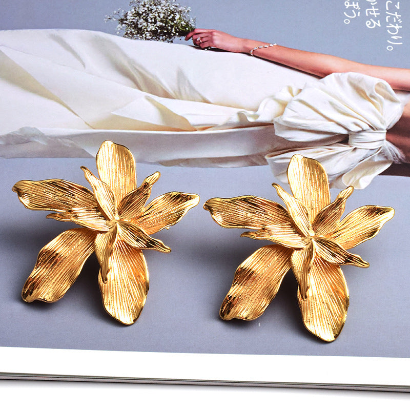 1 Pair Exaggerated Lady Roman Style Flower Plating Alloy Ear Studs