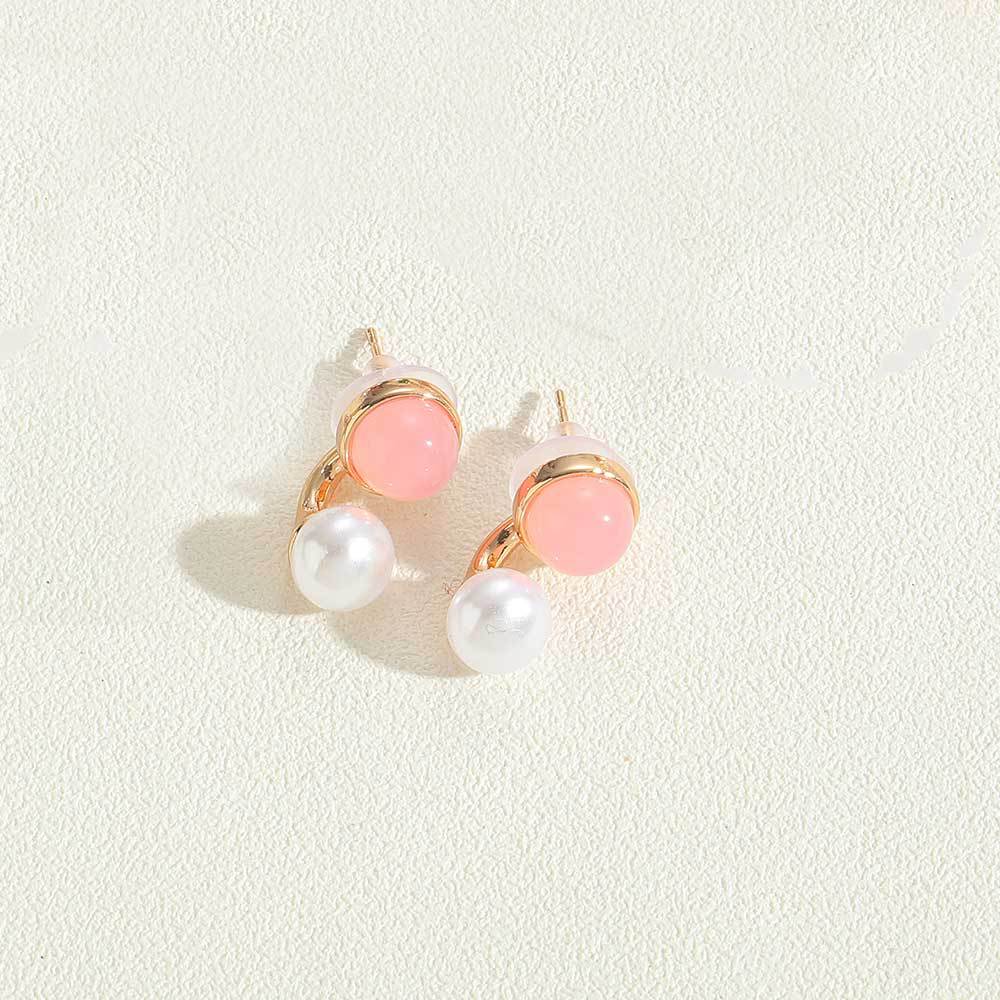 European and American popular small and delicate acrylic flower earrings are niche fashion personality versatile simple pearl earrings women