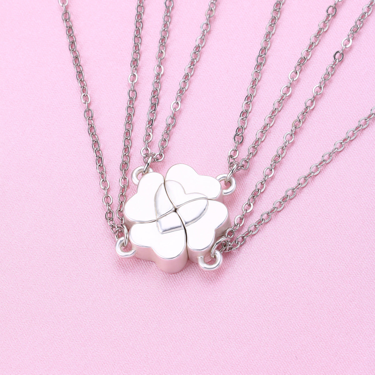 Simple Style Four Leaf Clover Heart Shape Alloy Plating Unisex Pendant Necklace