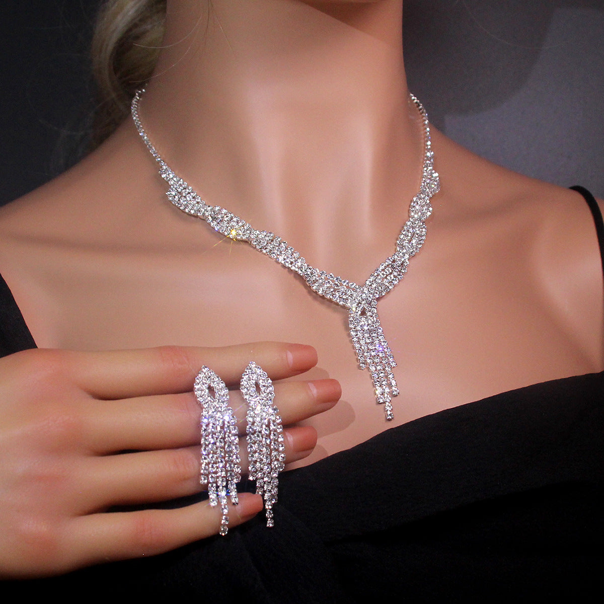 Luxurious Bridal Geometric Rhinestone Tassel Women's Jewelry Set